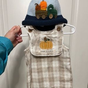 Mud pie onesie thanksgiving size 3-6 months